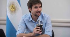 Los Menem ahora apuntan a Manu Vidal para terminar de hundir a Santiago Caputo