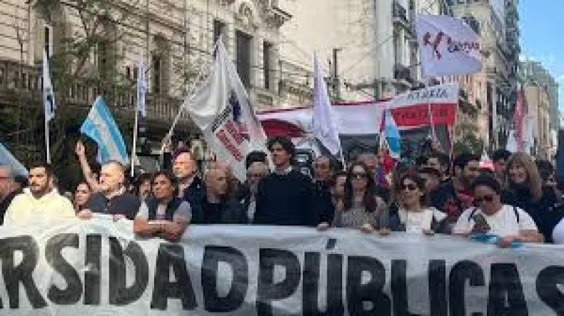 ucr marcha.jpg